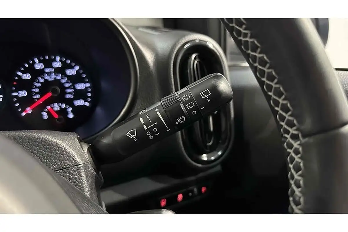 2018-kia-picanto-125-2-83bhp-big-27