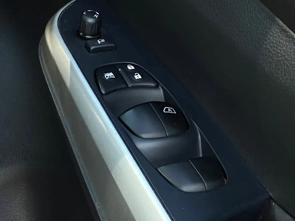 2020-nissan-navara-23dci-tt-tekna-8-navileather-big-15