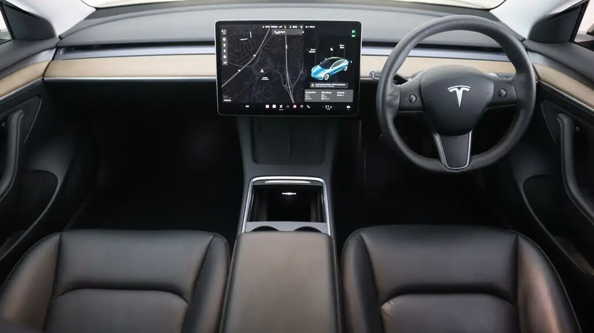2021-tesla-model-3-e-long-range-4x4-big-13