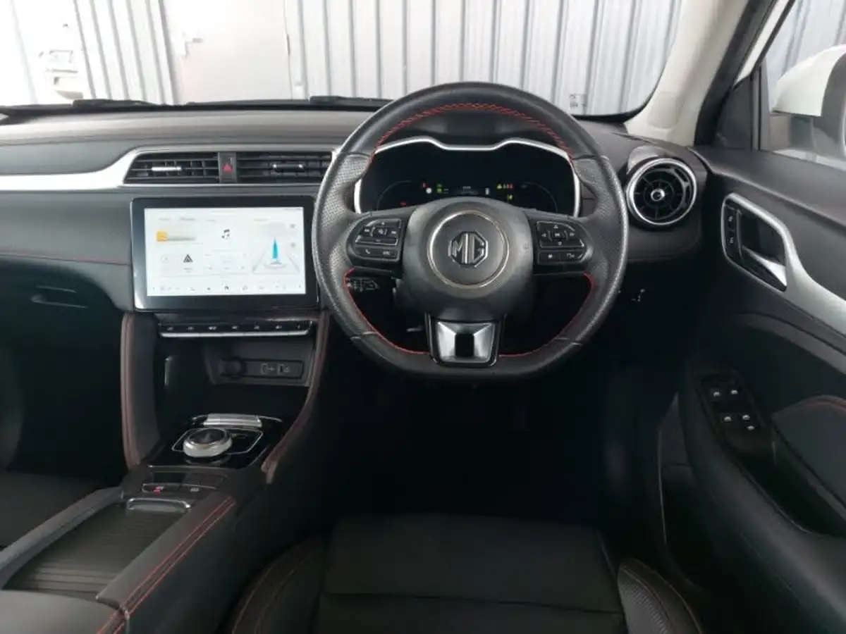 2022-mg-zs-suv-e-trophy-ev-176ps-big-6