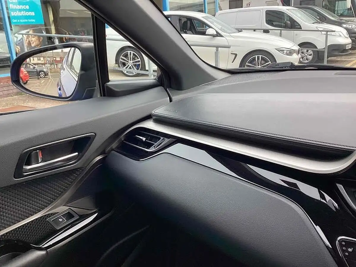 2019-toyota-c-hr-18-vvt-i-dynamic-big-15