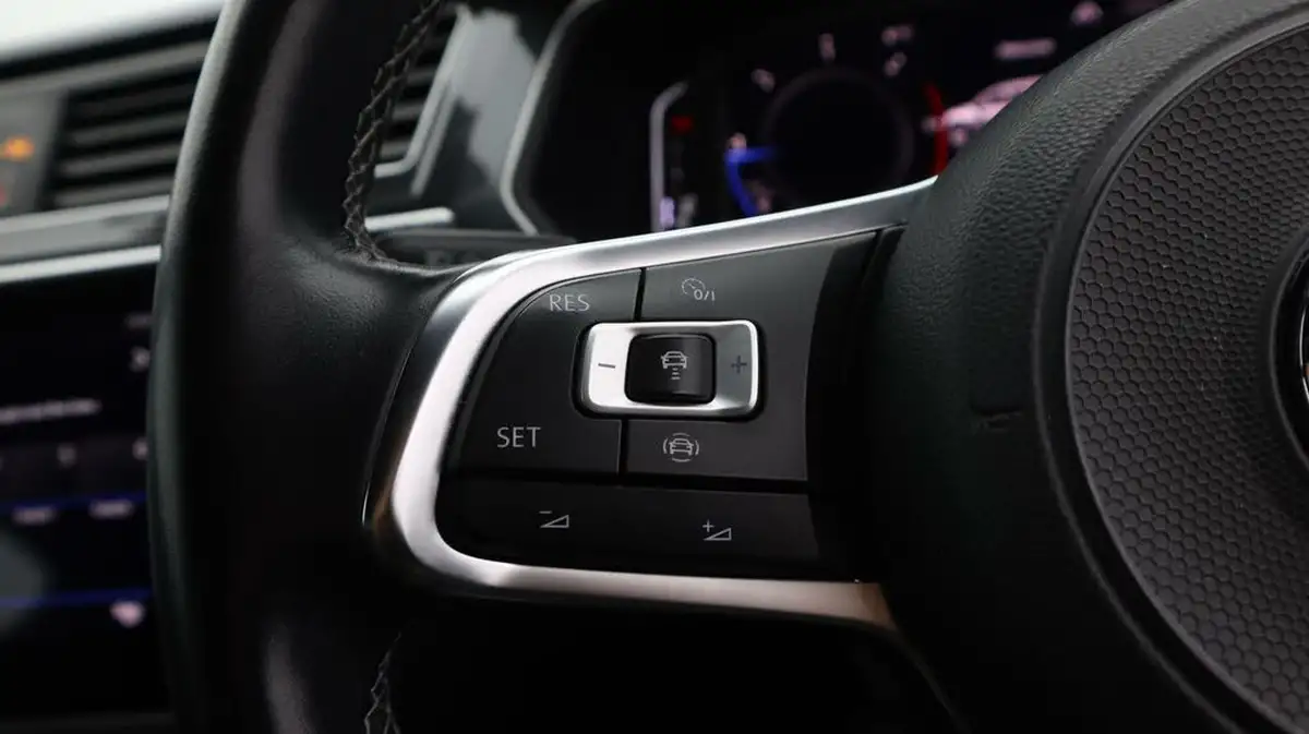 2019-volkswagen-tiguan-20tdi-r-line-tech-150ps-4motion-big-24