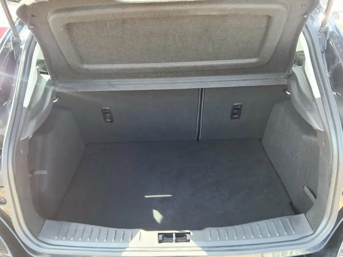 2015-ford-focus-10t-titanium-125ps-hatchback-big-18