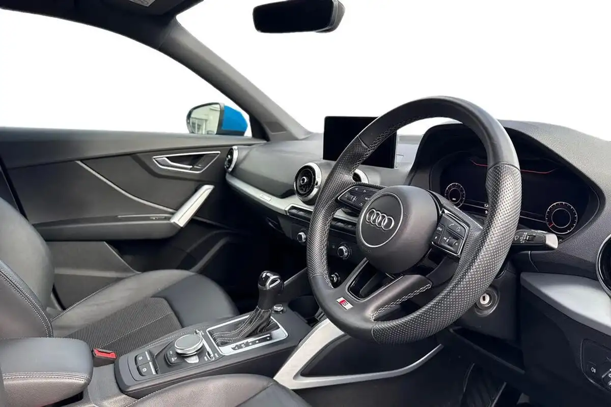 2022-audi-q2-15-35-tfsi-s-line-tronic-big-13