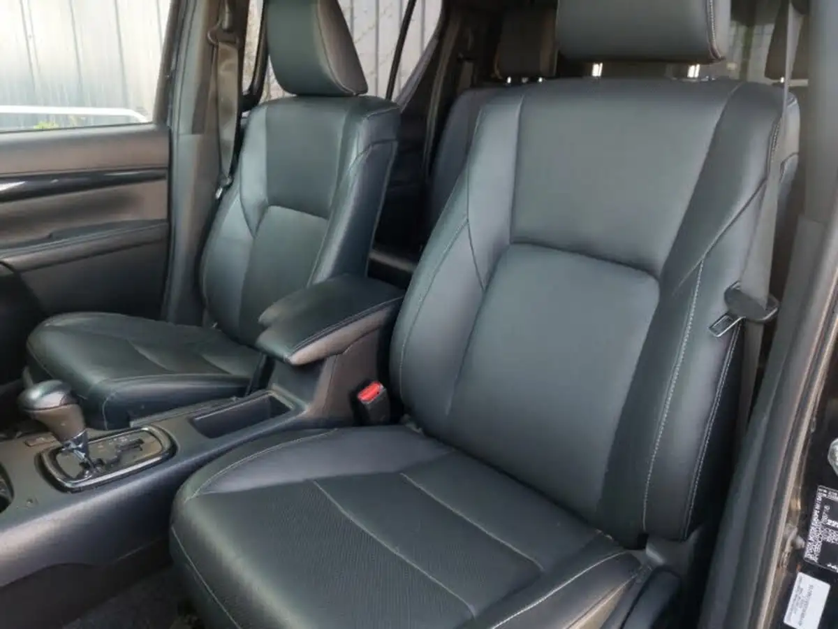 2020-toyota-hi-lux-24d-4d-invincible-x-35t-auto-big-14