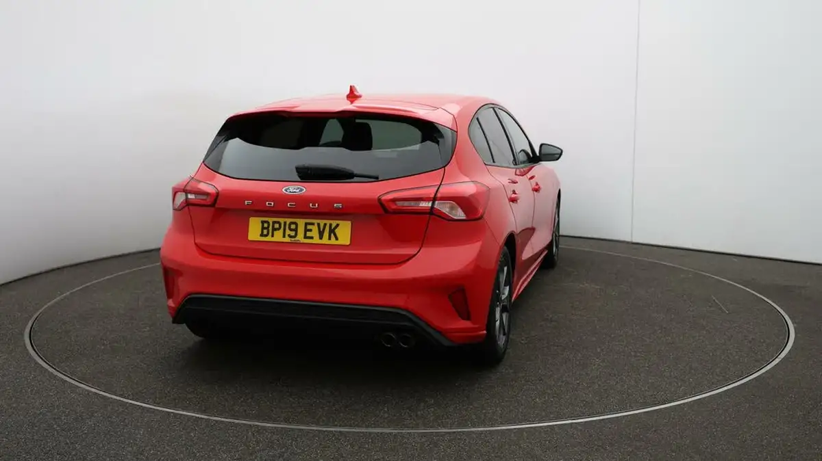 2019-ford-focus-10t-st-line-hatchback-big-46
