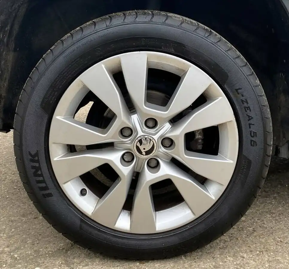 2017-skoda-yeti-outdoor-12-tsi-se-l-drive-dsg-big-9