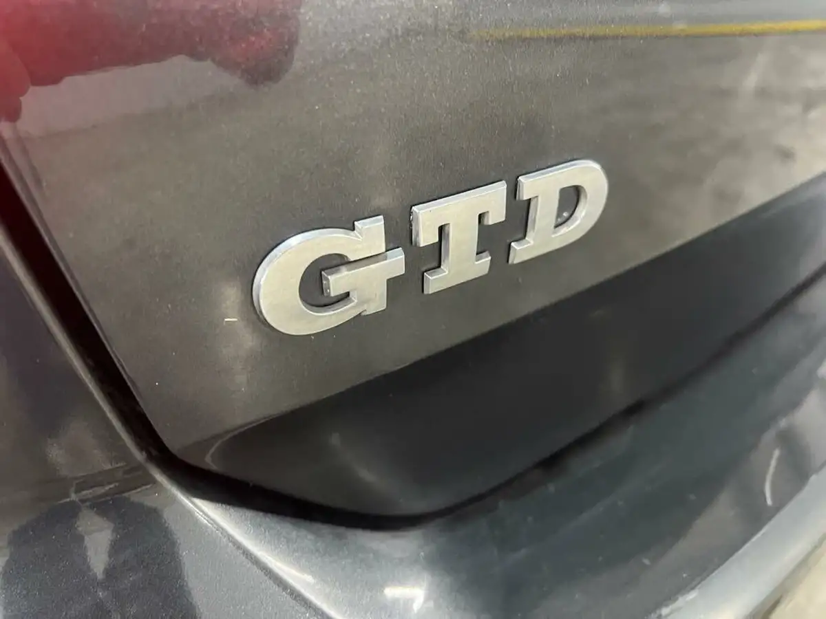 2013-volkswagen-golf-20tdi-gtd-5d-big-7
