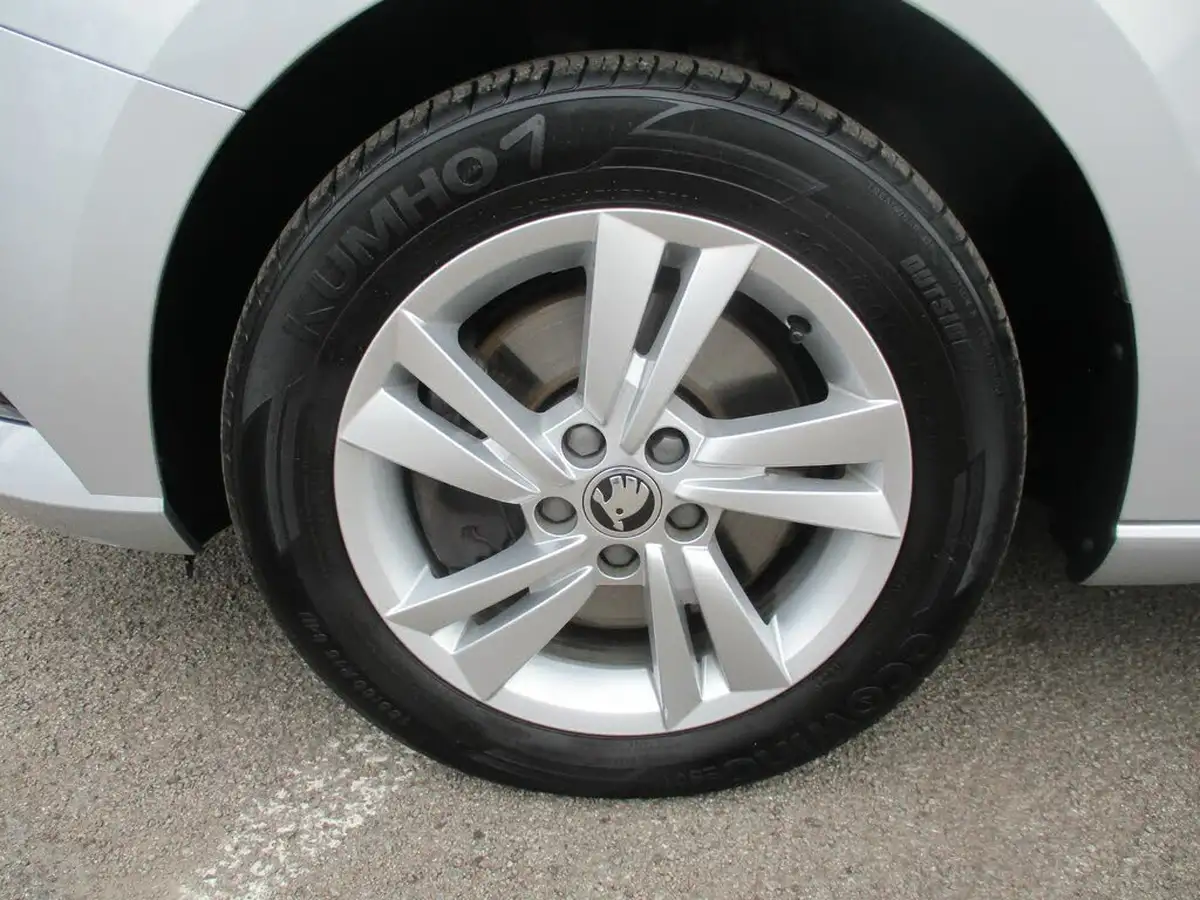 2022-skoda-fabia-10-tsi-se-dsg-big-30