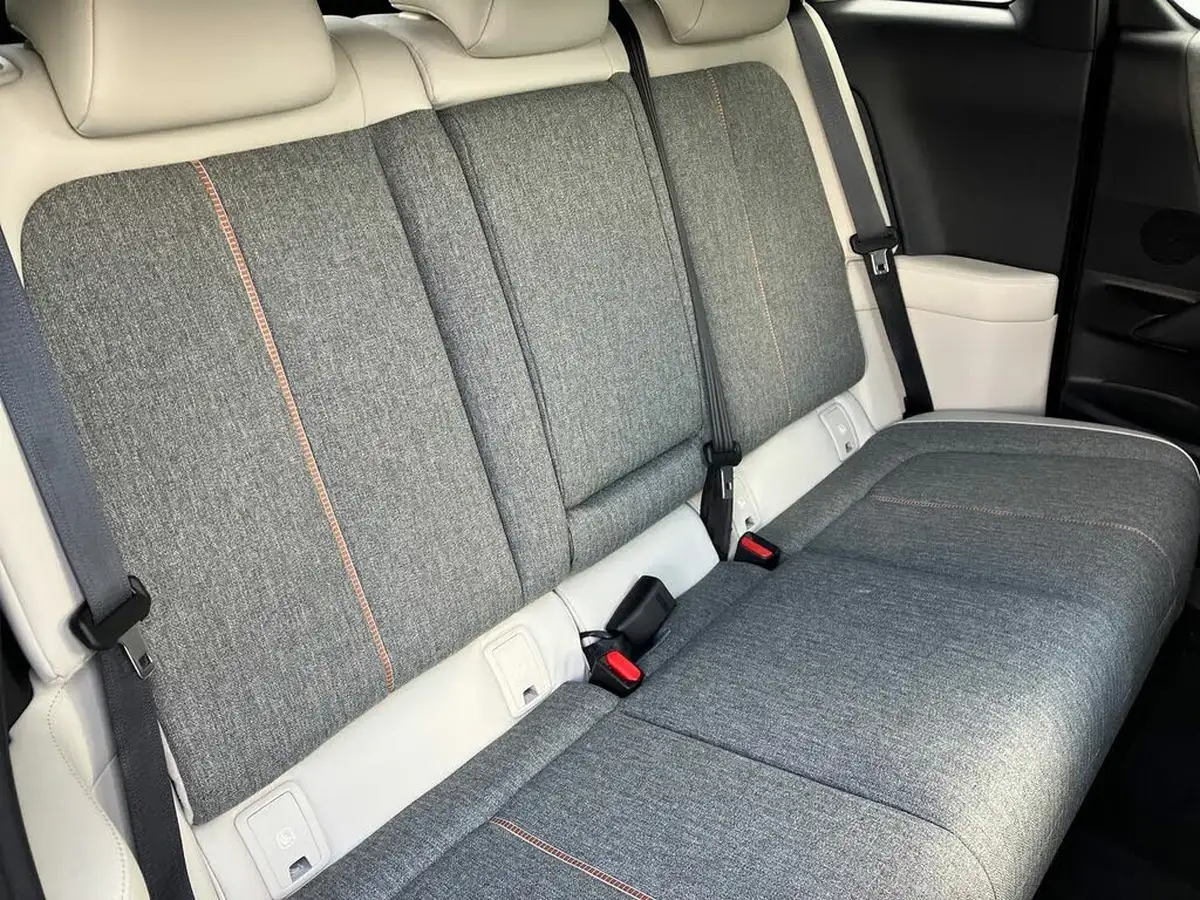 2023-mazda-mx-30-e-makoto-170ps-dark-grey-cloth-w-black-leatherette-830cc-big-40