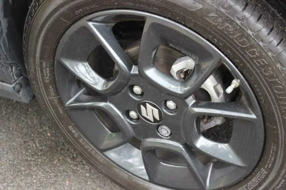 2023-suzuki-ignis-12-dualjet-sz-t-cvt-big-18