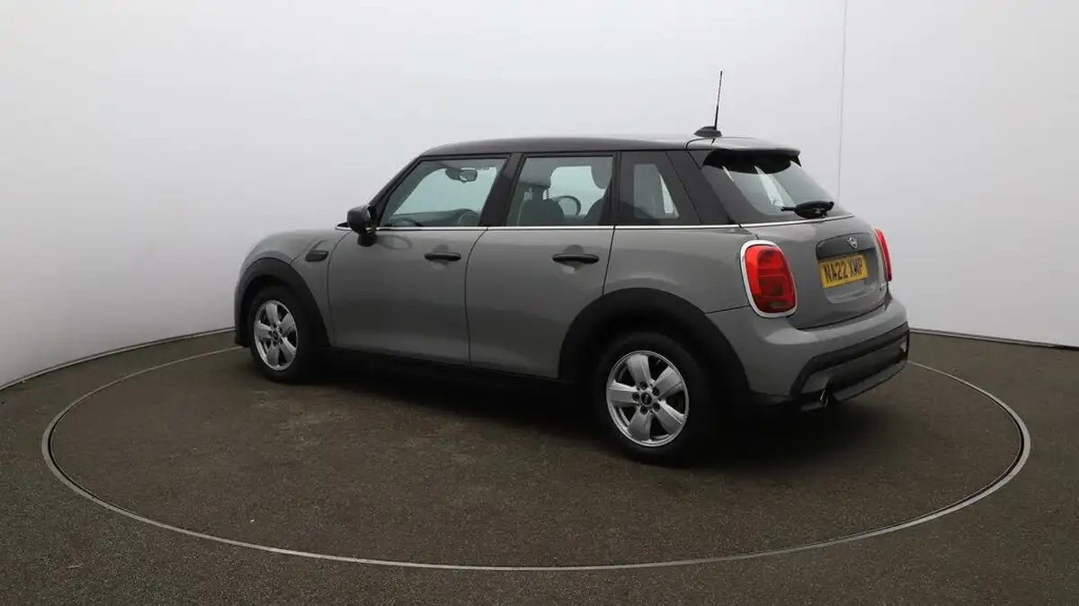 2022-mini-cooper-15-cooper-classic-hatchback-5d-big-25