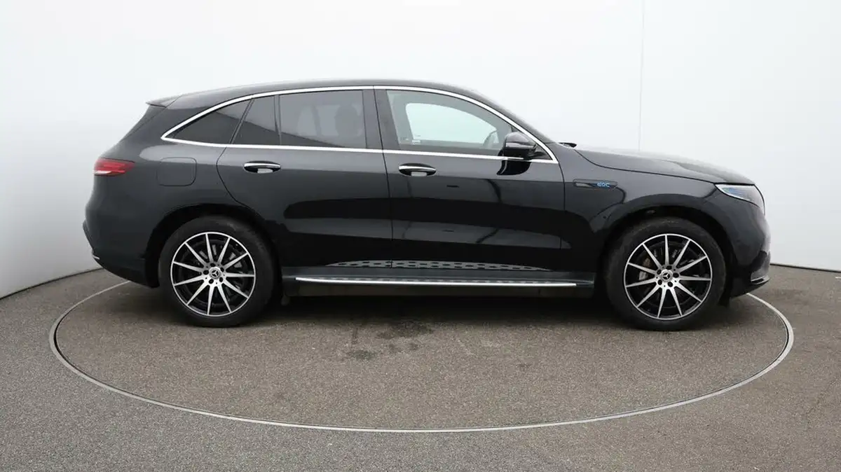 2022-mercedes-benz-eqc-e-eqc-400-amg-line-big-41