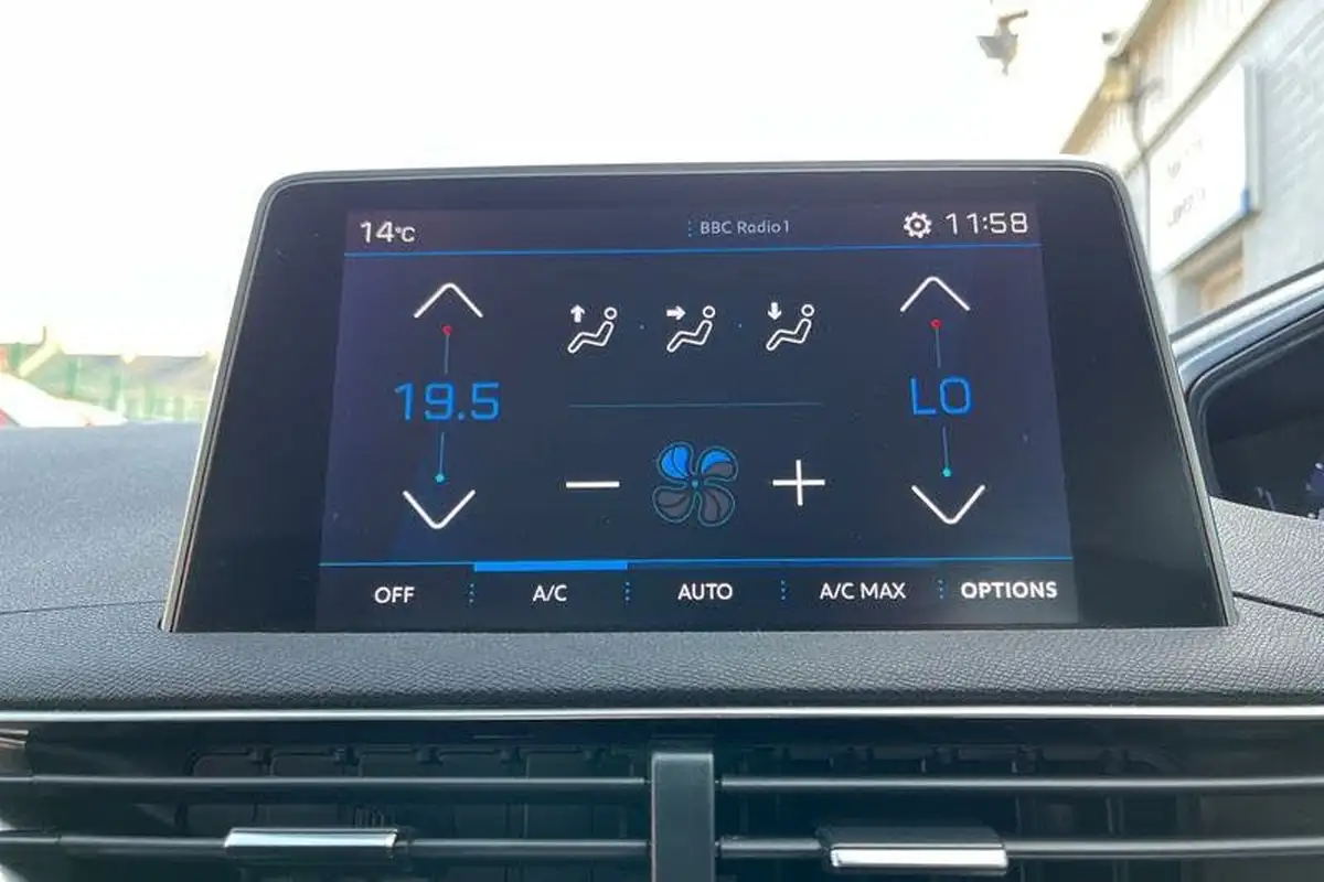 2019-peugeot-5008-suv-15-bluehdi-active-big-28