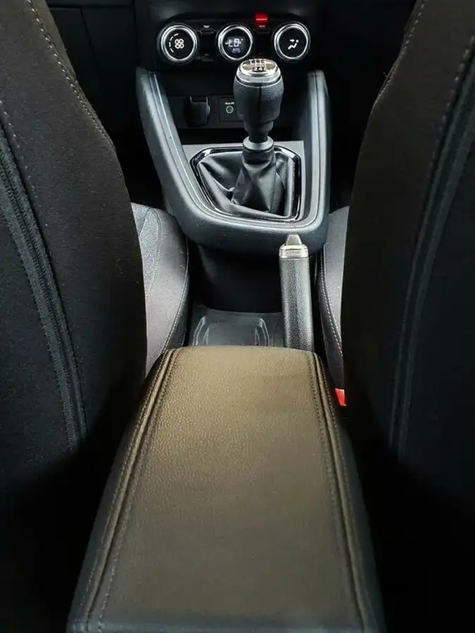 2022-renault-clio-10-tce-evolution-big-12