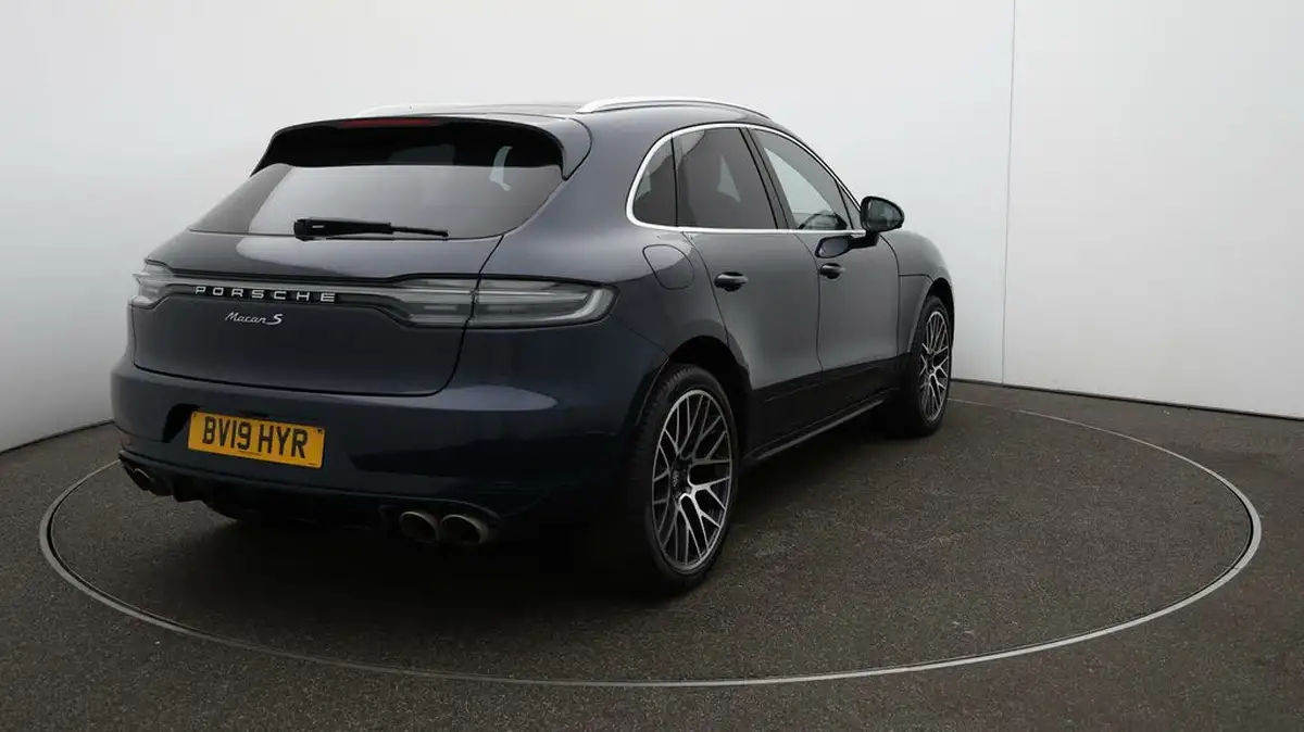 2019-porsche-macan-30-v6-s-big-47