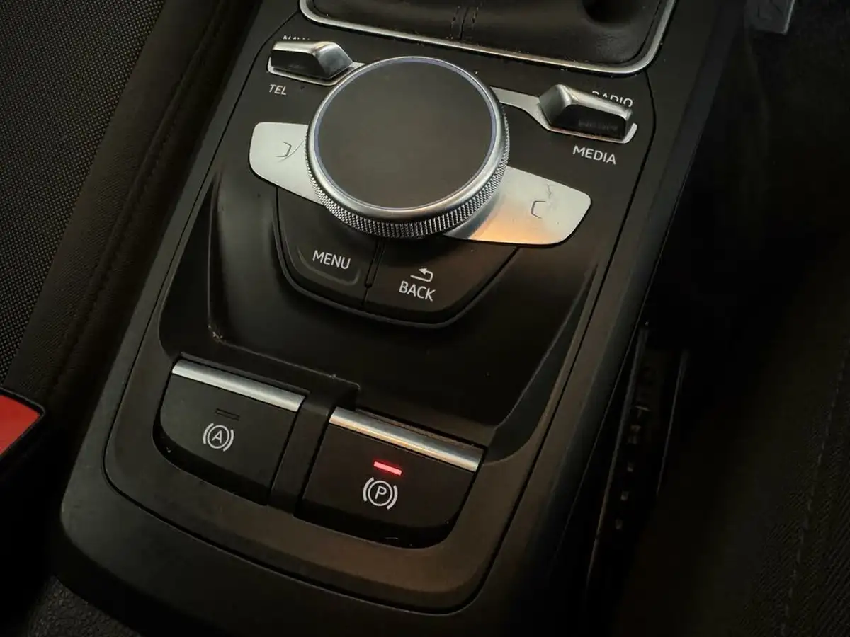 2023-audi-q2-10-30-tfsi-technik-big-34