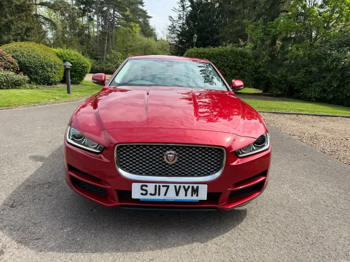 2017-jaguar-xe-20d-portfolio-180ps-awd-ss-1999cc-auto-big-17