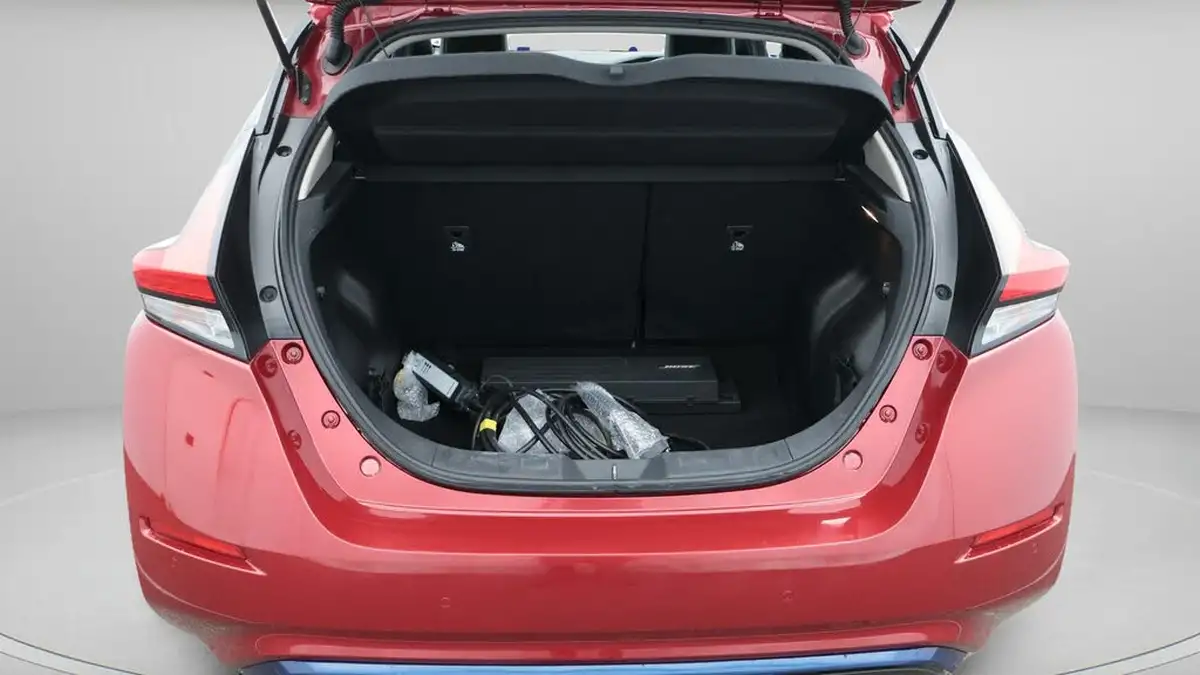 2020-nissan-leaf-e-tekna-big-17