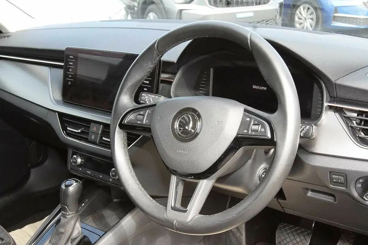 2020-skoda-scala-10-tsi-se-l-115ps-dsg-big-5