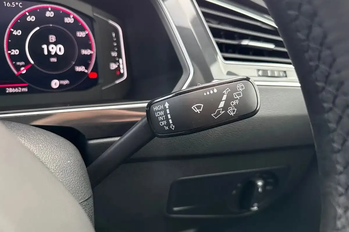 2022-volkswagen-tiguan-15-tsi-r-line-big-41