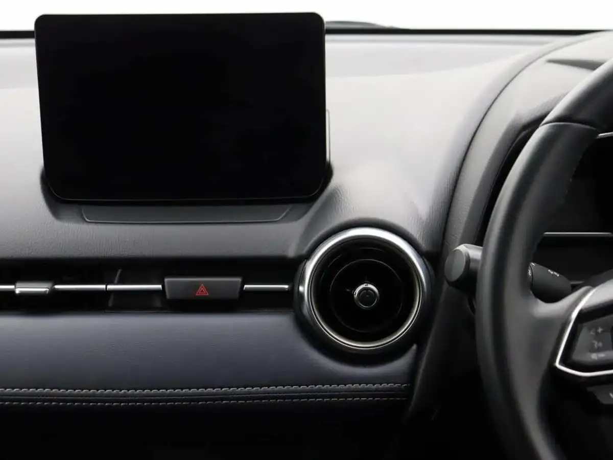 2022-mazda-mazda2-15-e-skyactiv-g-sport-big-6