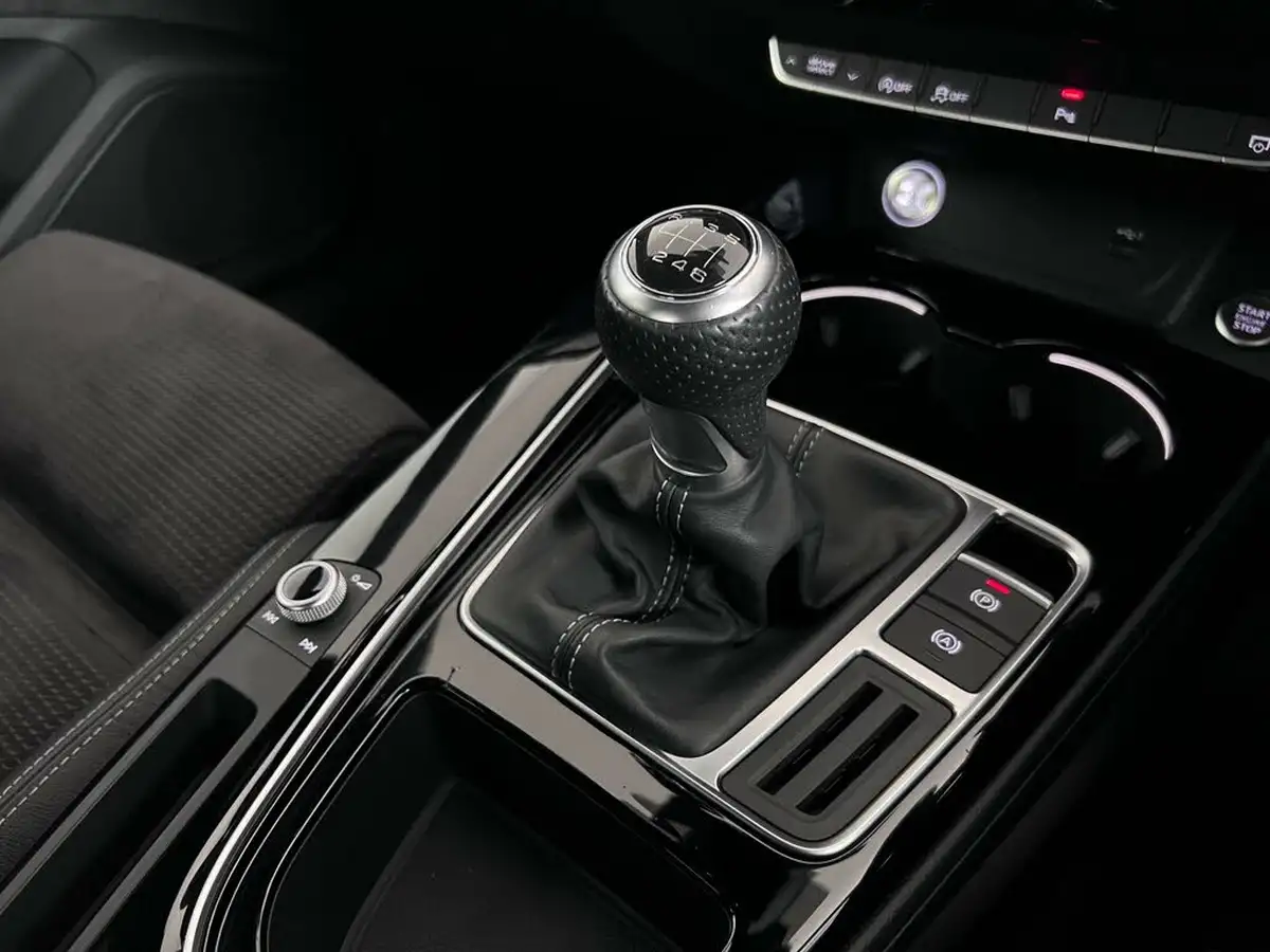 2020-audi-a4-20-35-tfsi-black-edition-big-34