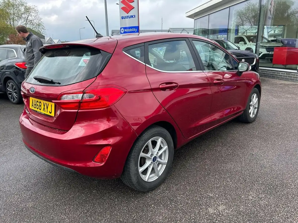 2018-ford-fiesta-11-ti-vct-zetec-5d-big-6