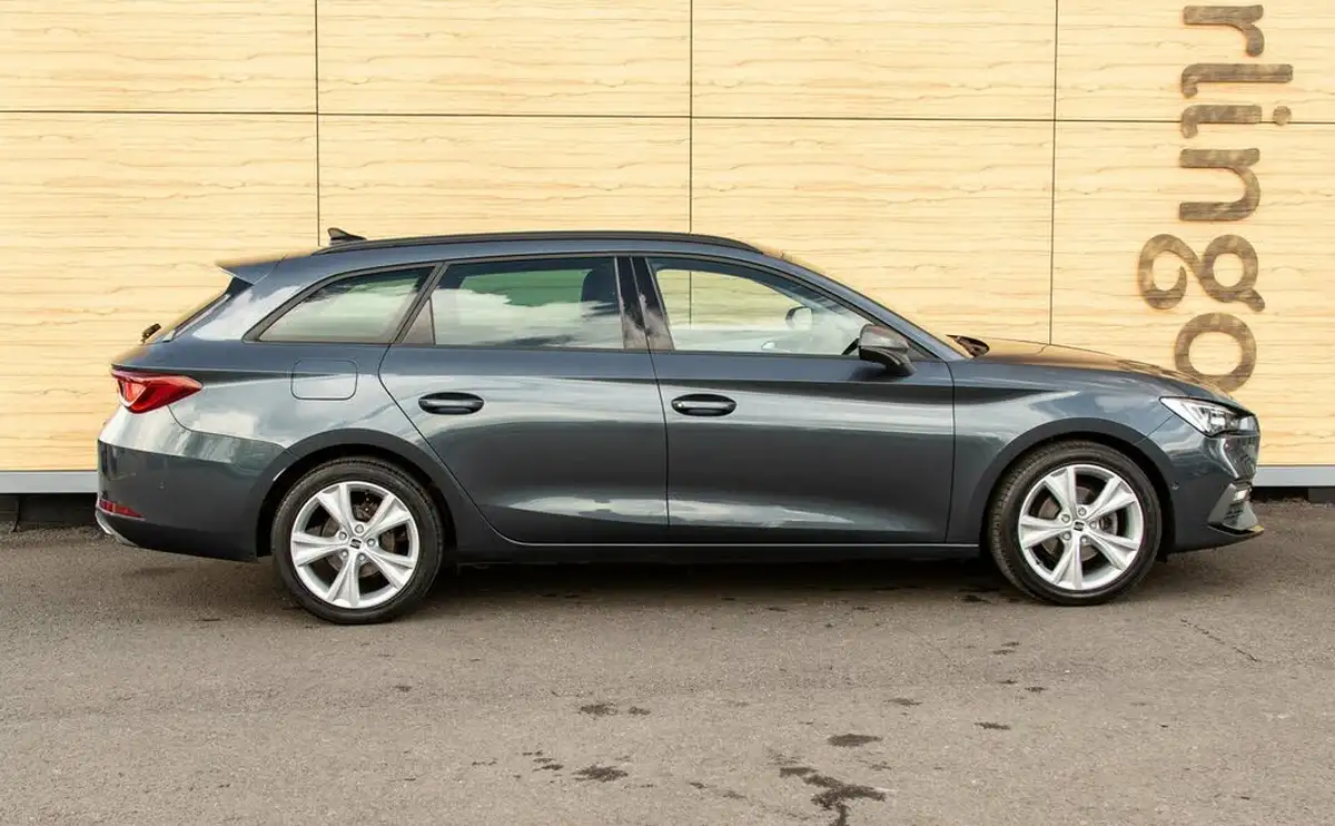 2020-seat-leon-15-etsi-fr-estate-big-11