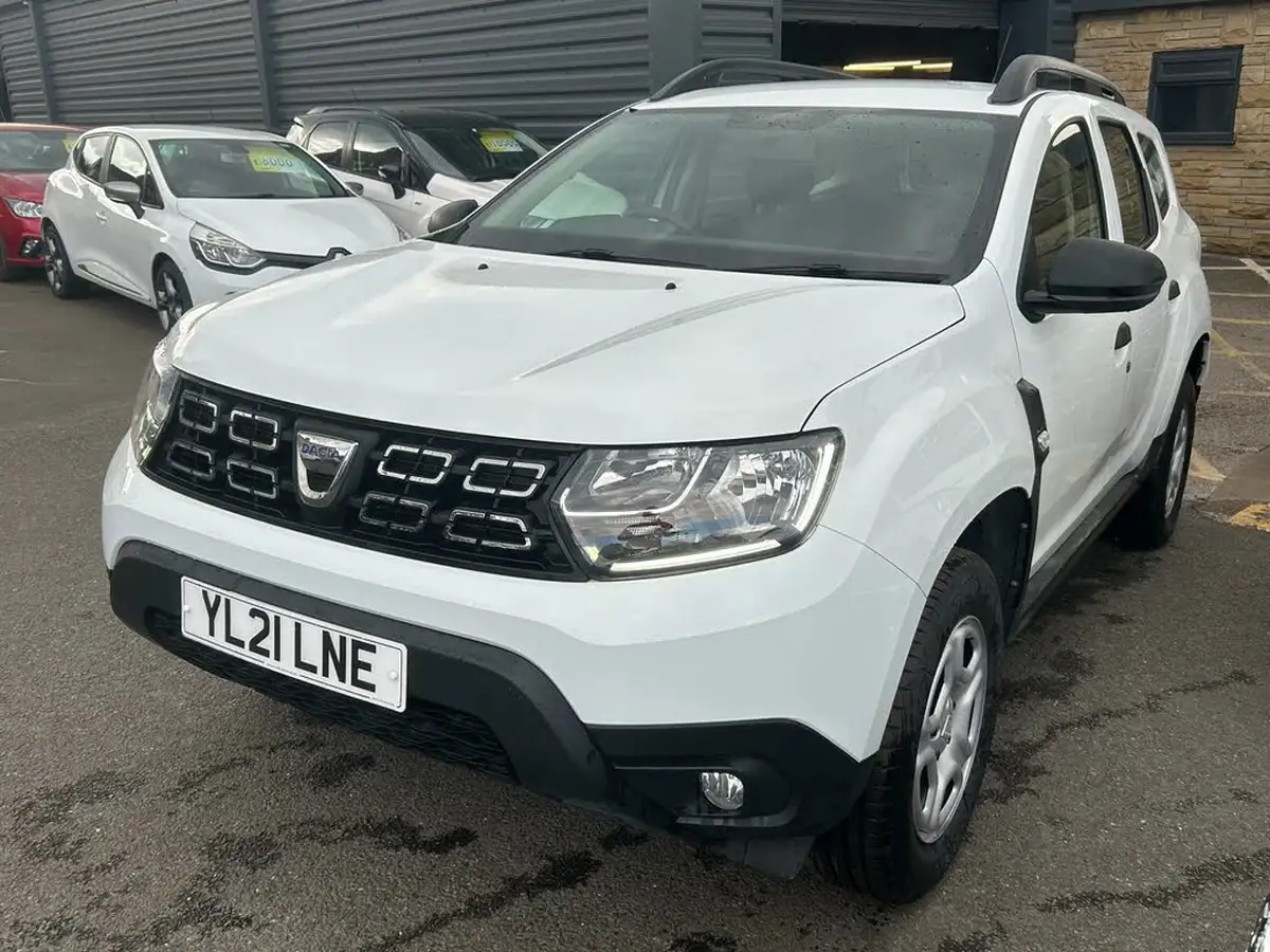 2021-dacia-duster-10-tce-essential-100bhp-ss-station-wagon-5d-big-2