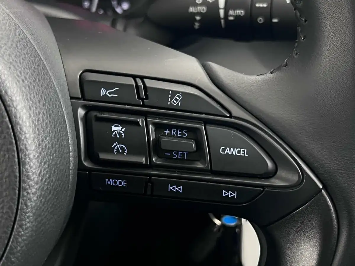 2022-toyota-yaris-15-vvt-i-icon-big-19