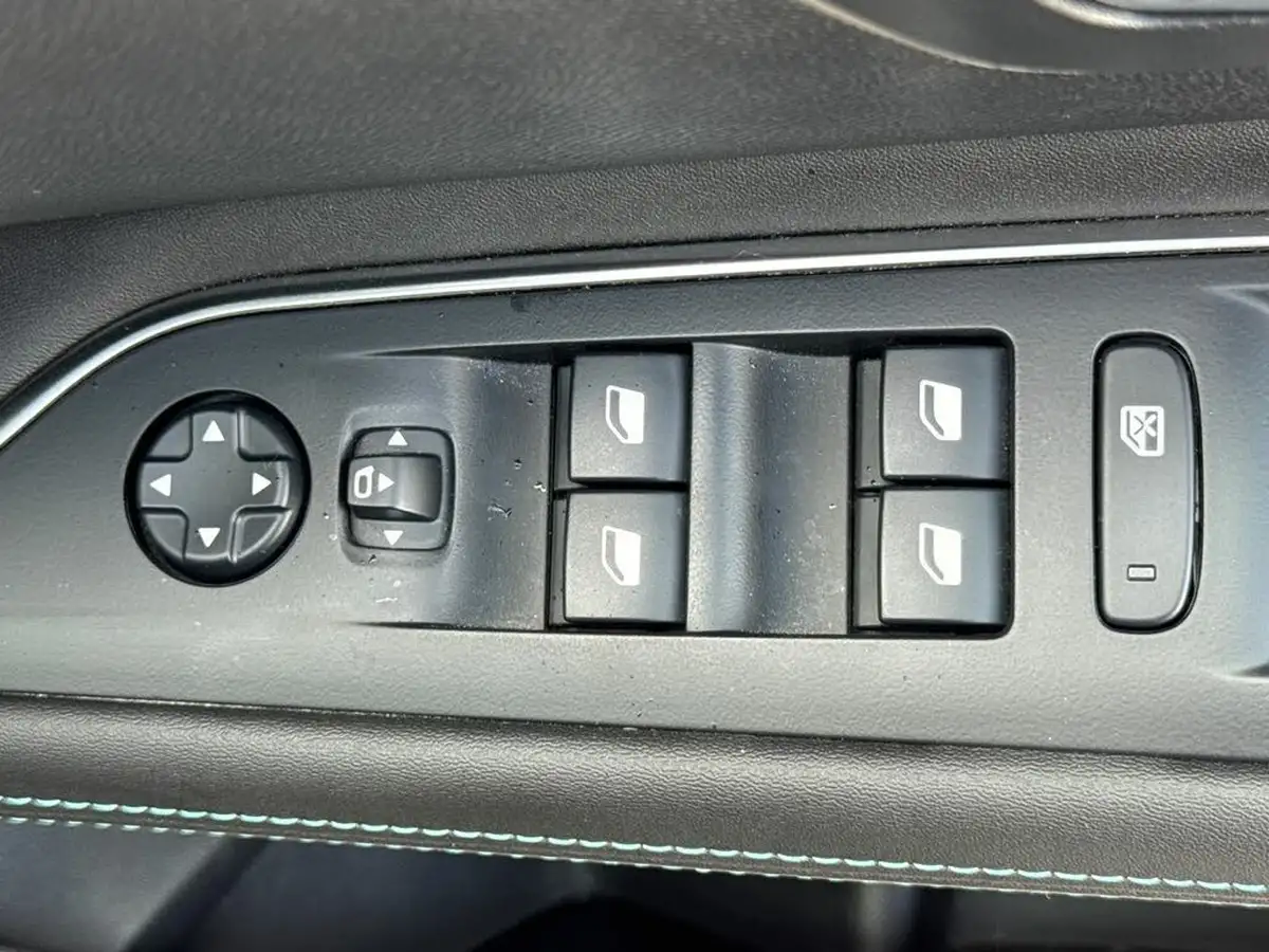 2021-peugeot-3008-suv-12-puretech-allure-premium-big-19
