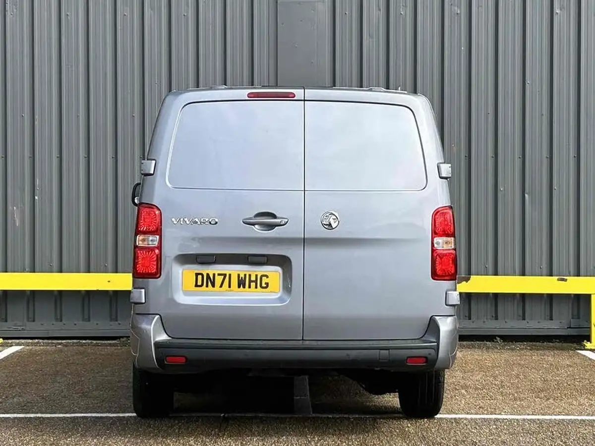 2022-vauxhall-vivaro-20td-3100-l2h1-sportive-big-5