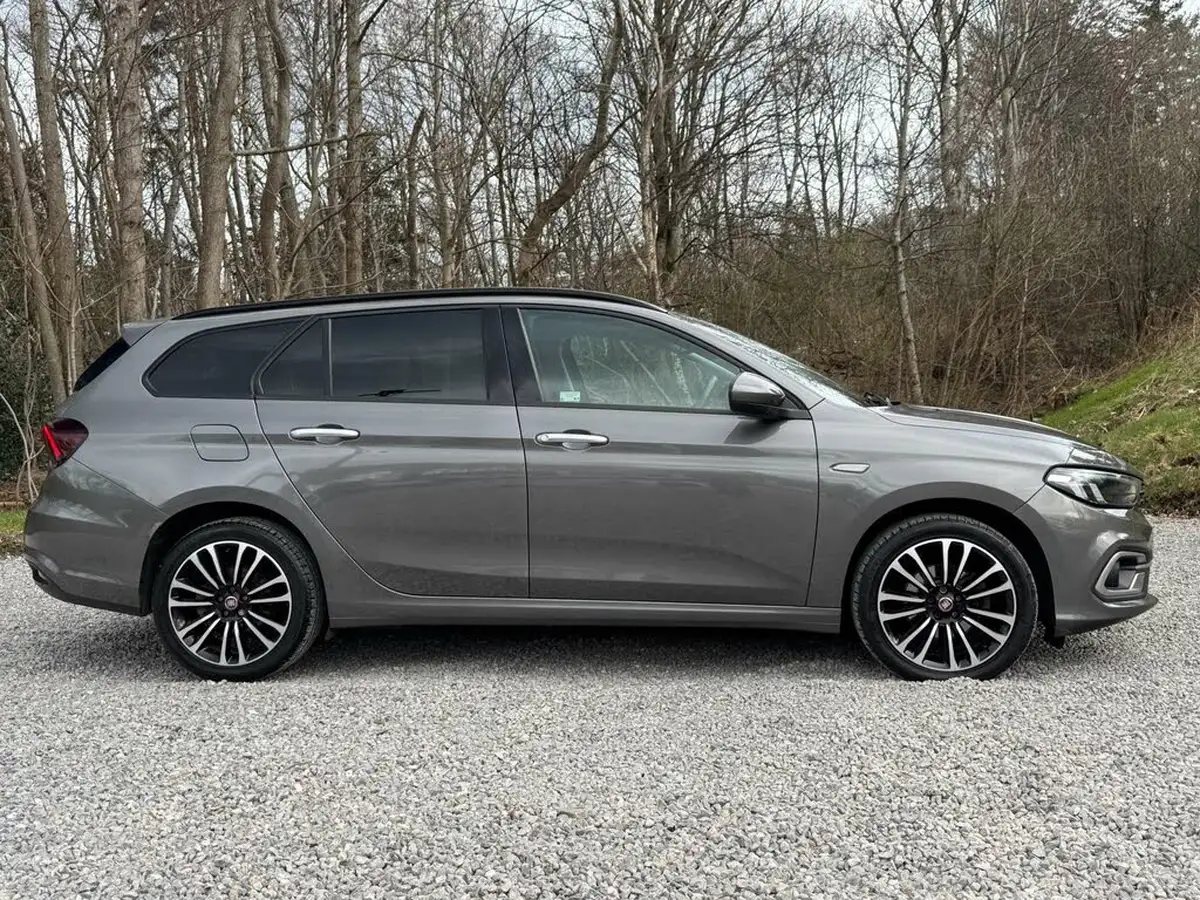2021-fiat-tipo-10-life-station-wagon-big-1