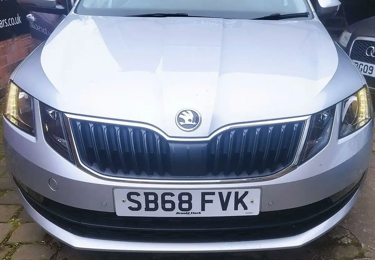 2019-skoda-octavia-16tdi-se-technology-hatchback-big-6