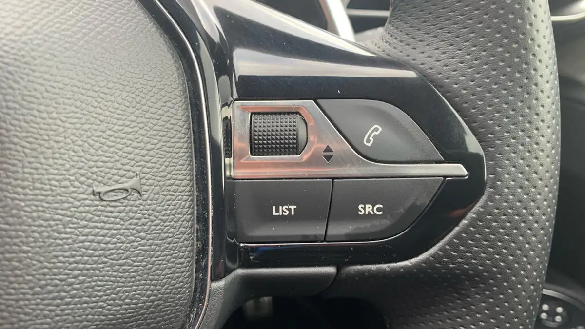 2024-peugeot-5008-suv-12-gt-134bhp-big-23