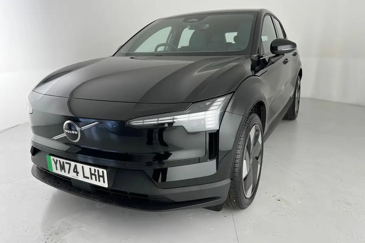 2024-volvo-ex30-e-single-motor-plus-extended-range-big-25