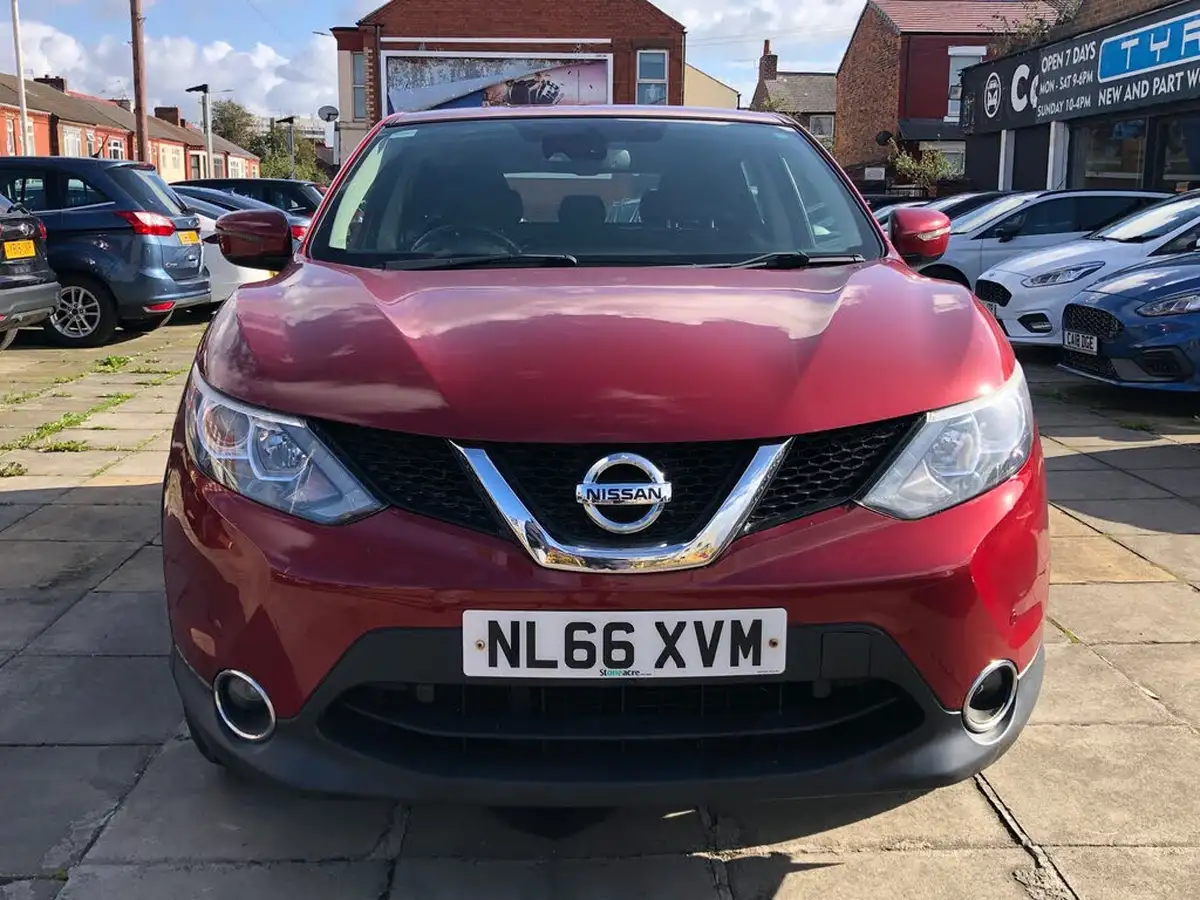 2016-nissan-qashqai-15dci-acenta-smart-vision-packtech-pack-big-1