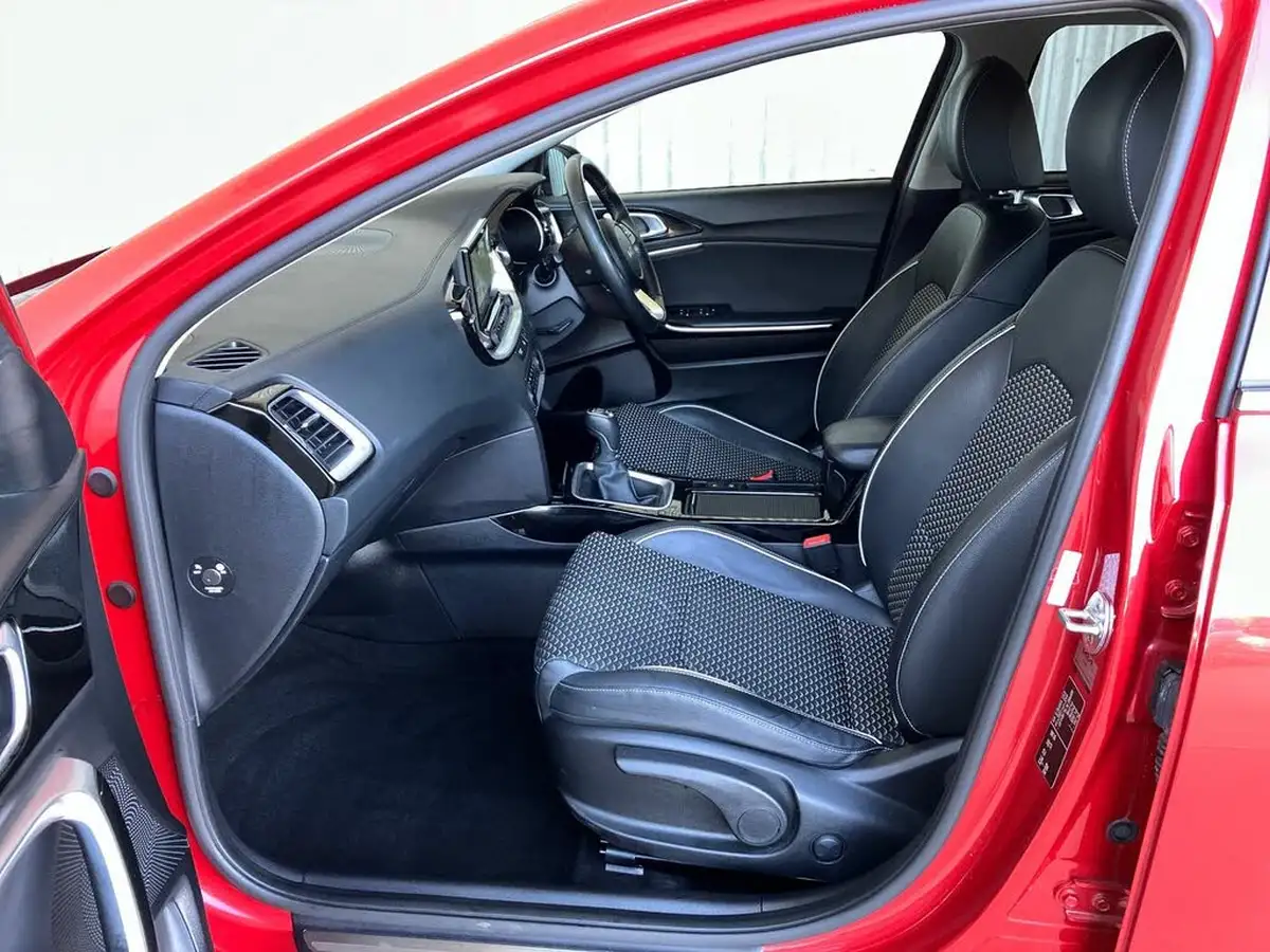 2021-kia-xceed-15-t-gdi-3-big-36