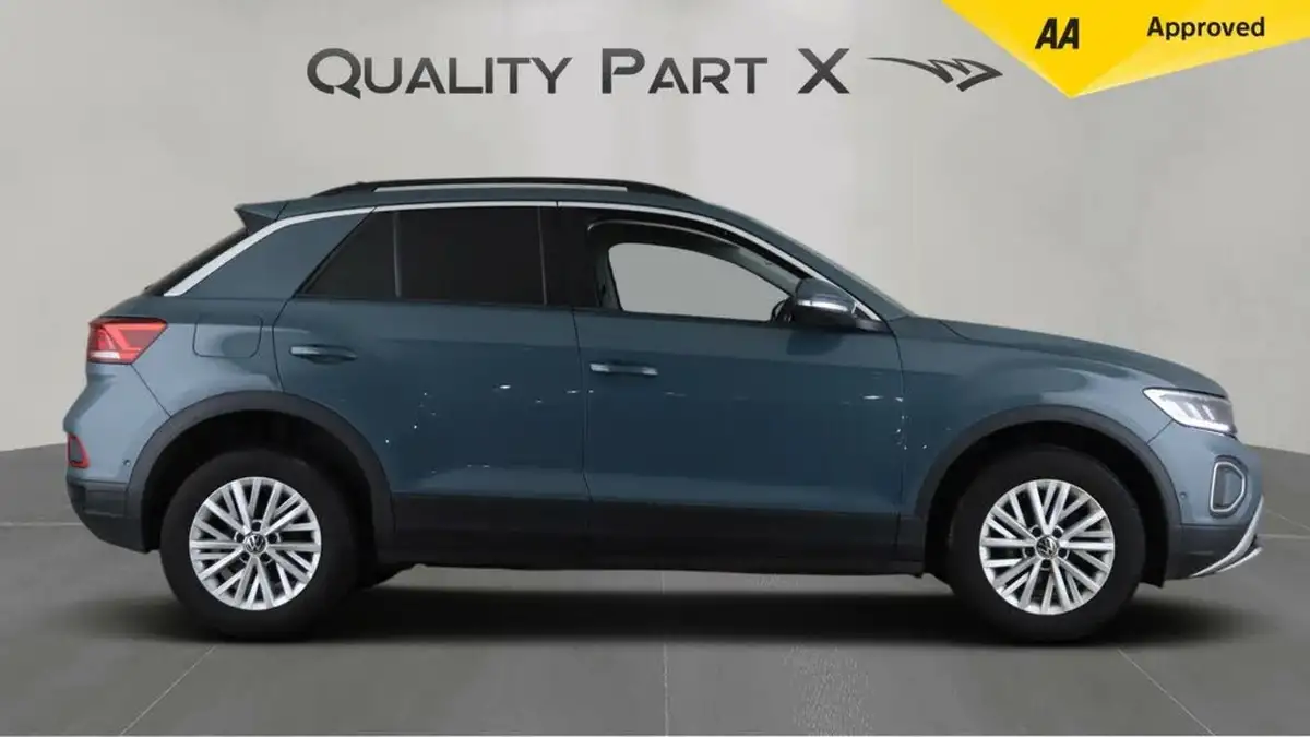 2022-volkswagen-t-roc-10-tsi-life-big-6