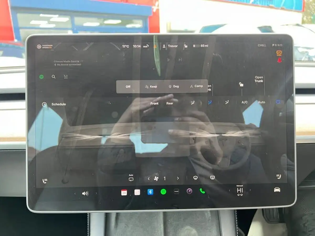 2020-tesla-model-3-e-long-range-big-43