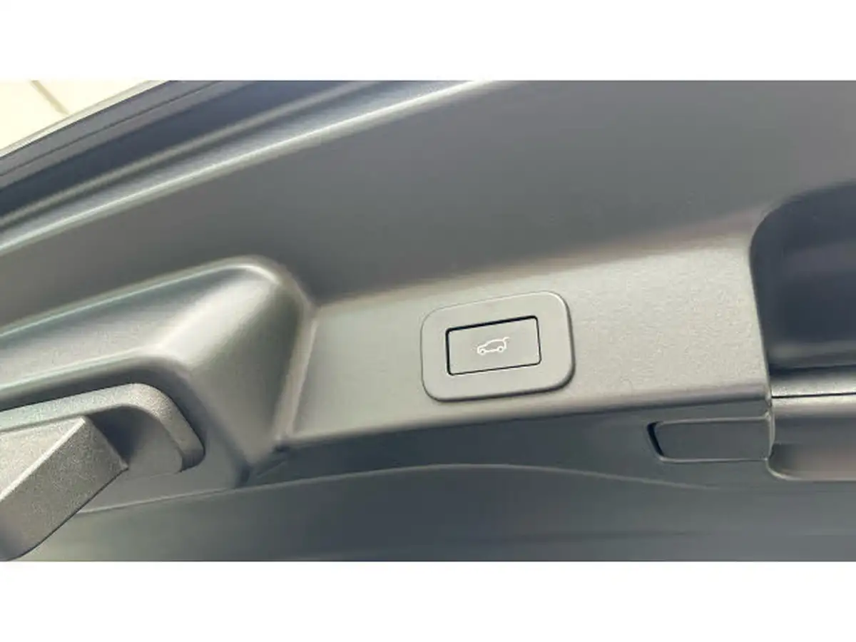 2024-jaguar-f-pace-20-d200-r-dynamic-s-big-23