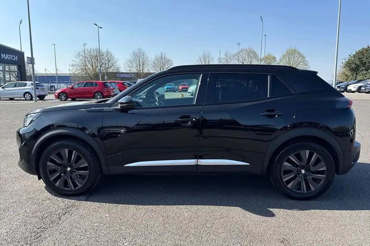 2021-peugeot-2008-suv-e-gt-premium-big-30