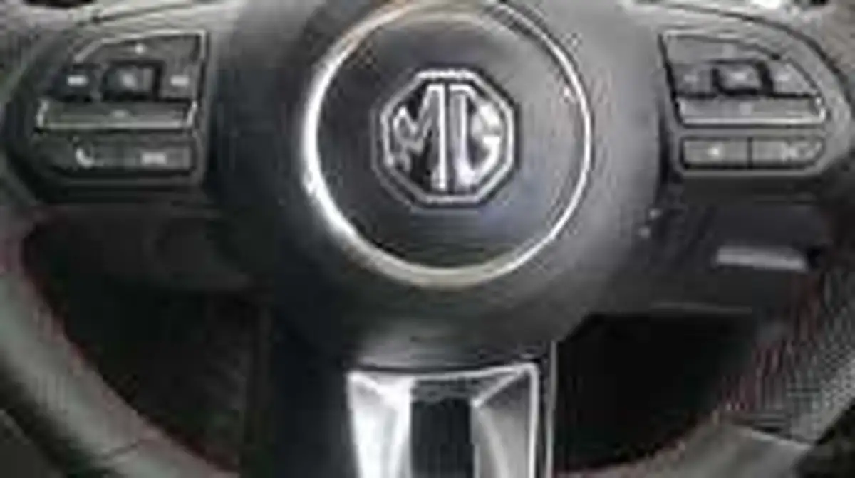 2024-mg-hs-15t-gdi-se-162ps-1490cc-dct-big-9