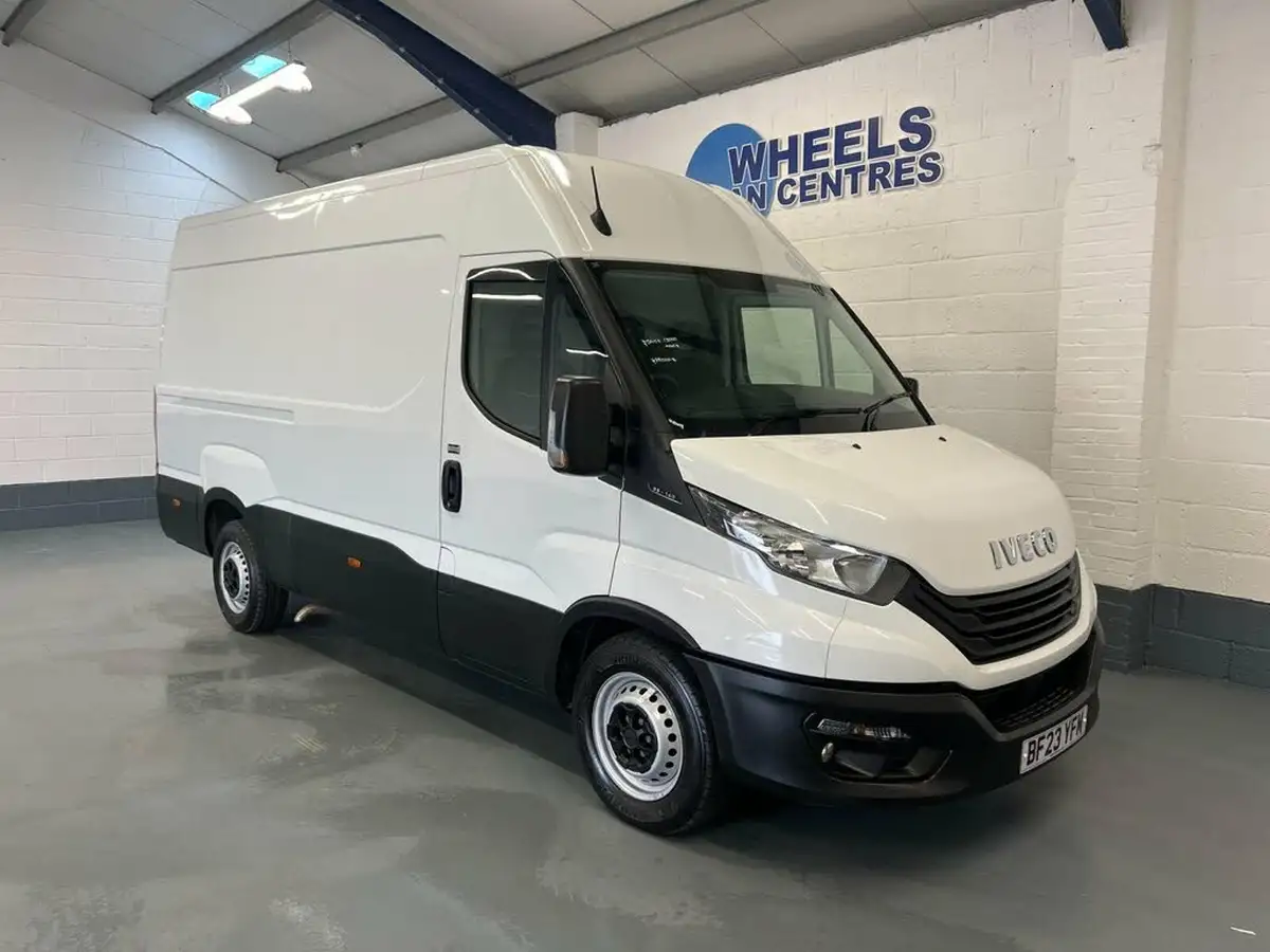 2023-iveco-daily-s-class-23td-35s14v-business-3520mm-h2-136pseu6dt-big-2