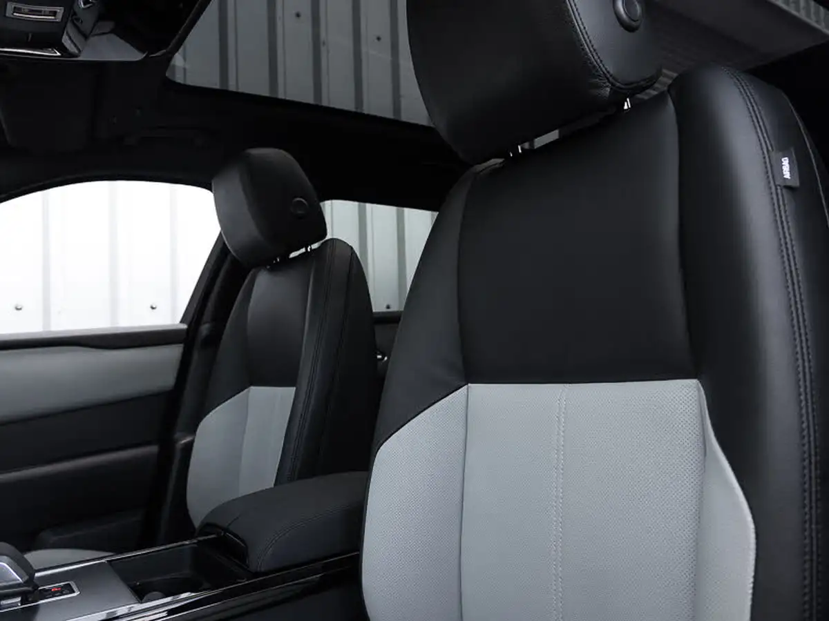 2023-land-rover-range-rover-velar-20-d200-dynamic-se-big-12