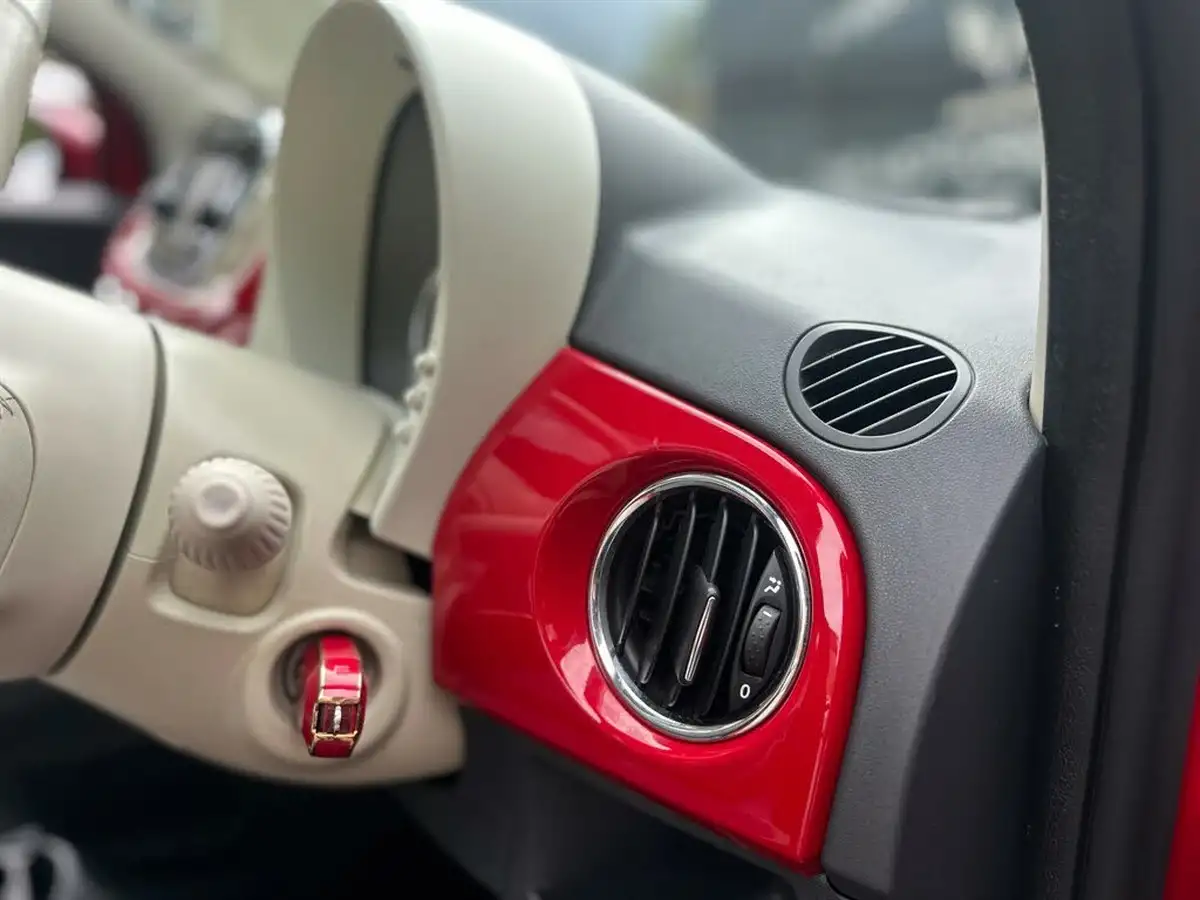 2015-fiat-500-12-lounge-ss-big-18
