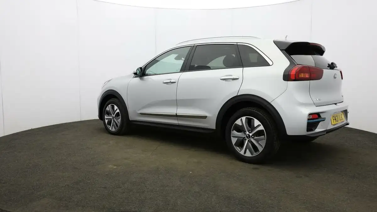 2021-kia-e-niro-ev-4-big-57