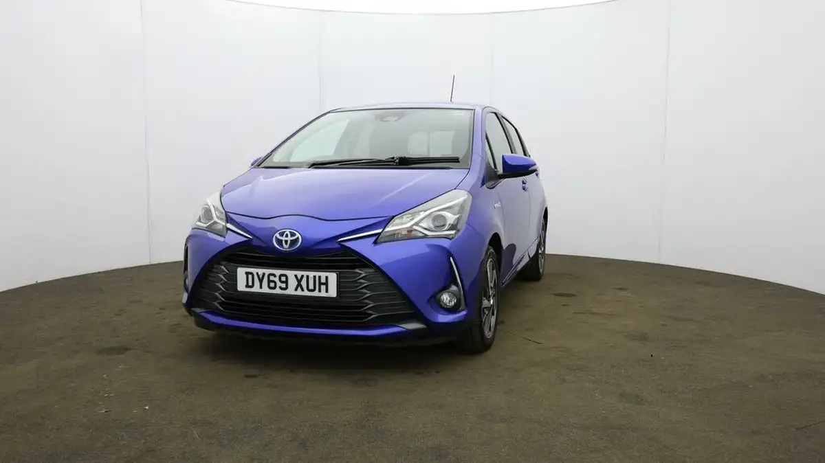 2020-toyota-yaris-15-vvt-i-y20-98bhp-hybrid-1497cc-e-cvt-big-41