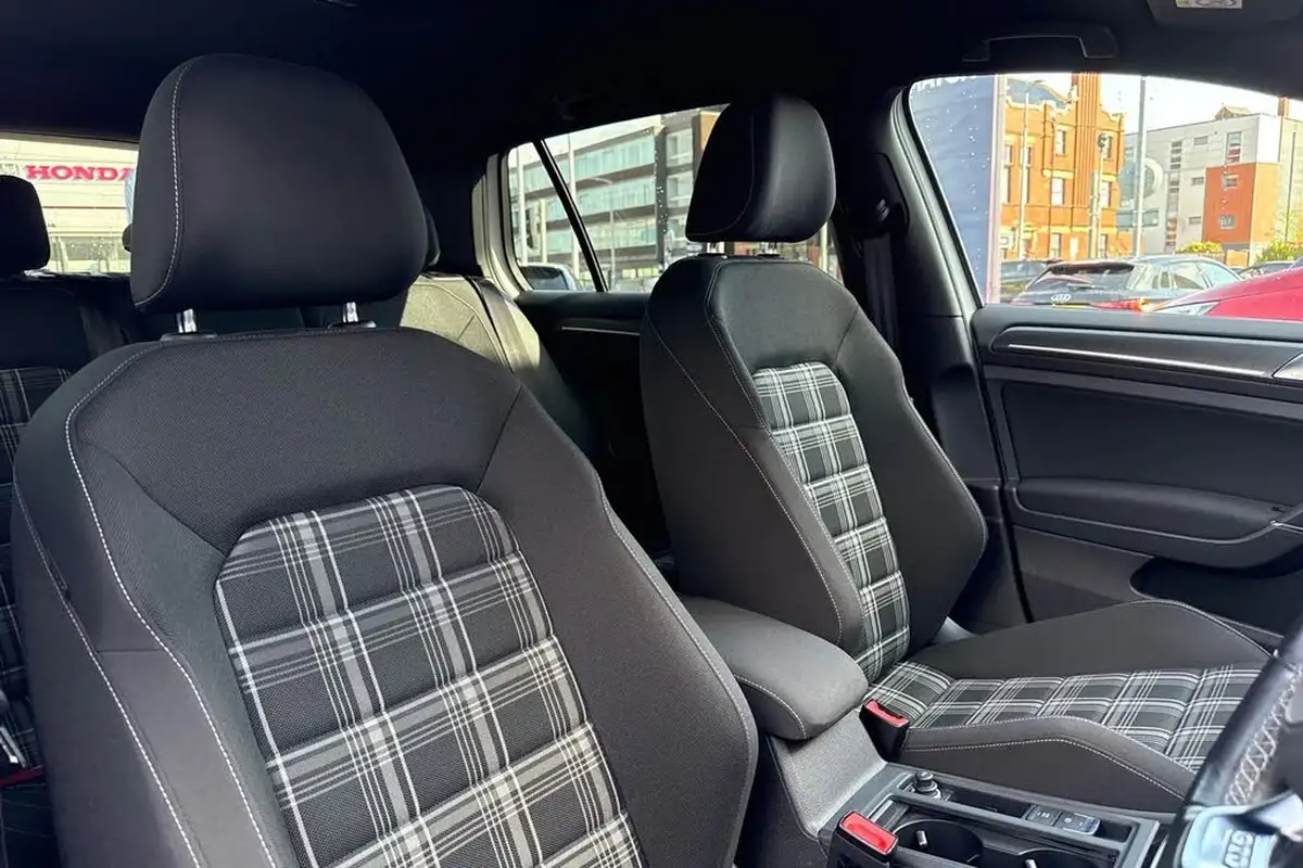 2019-volkswagen-golf-20tdi-gtd-blueline-hatchback-5d-dsg-big-22